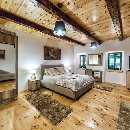 Apartments "Old House Pajovic" Вирпазар Екстериор снимка