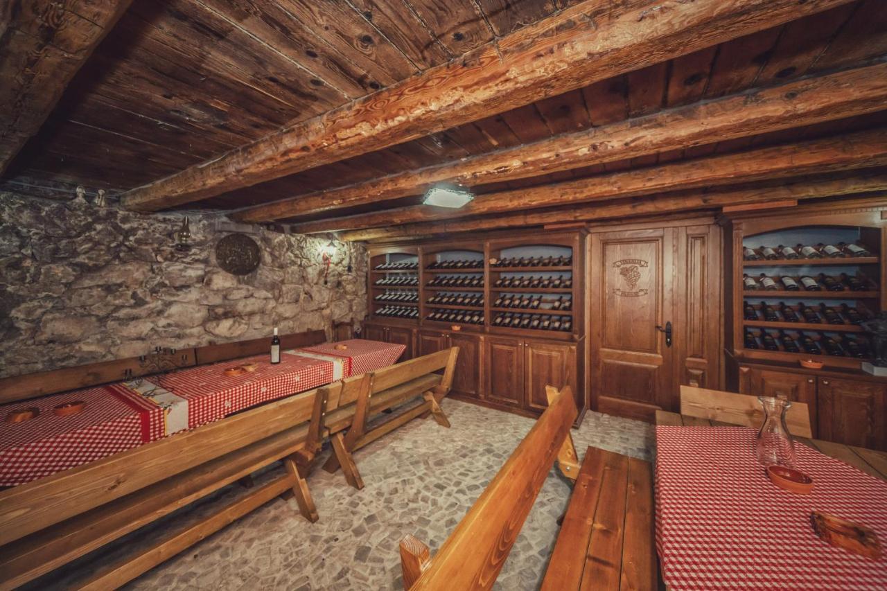 Apartments "Old House Pajovic" Вирпазар Екстериор снимка