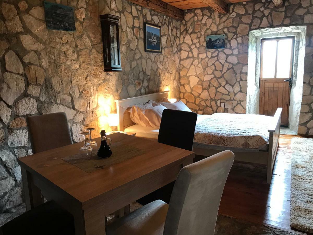 Apartments "Old House Pajovic" Вирпазар Екстериор снимка