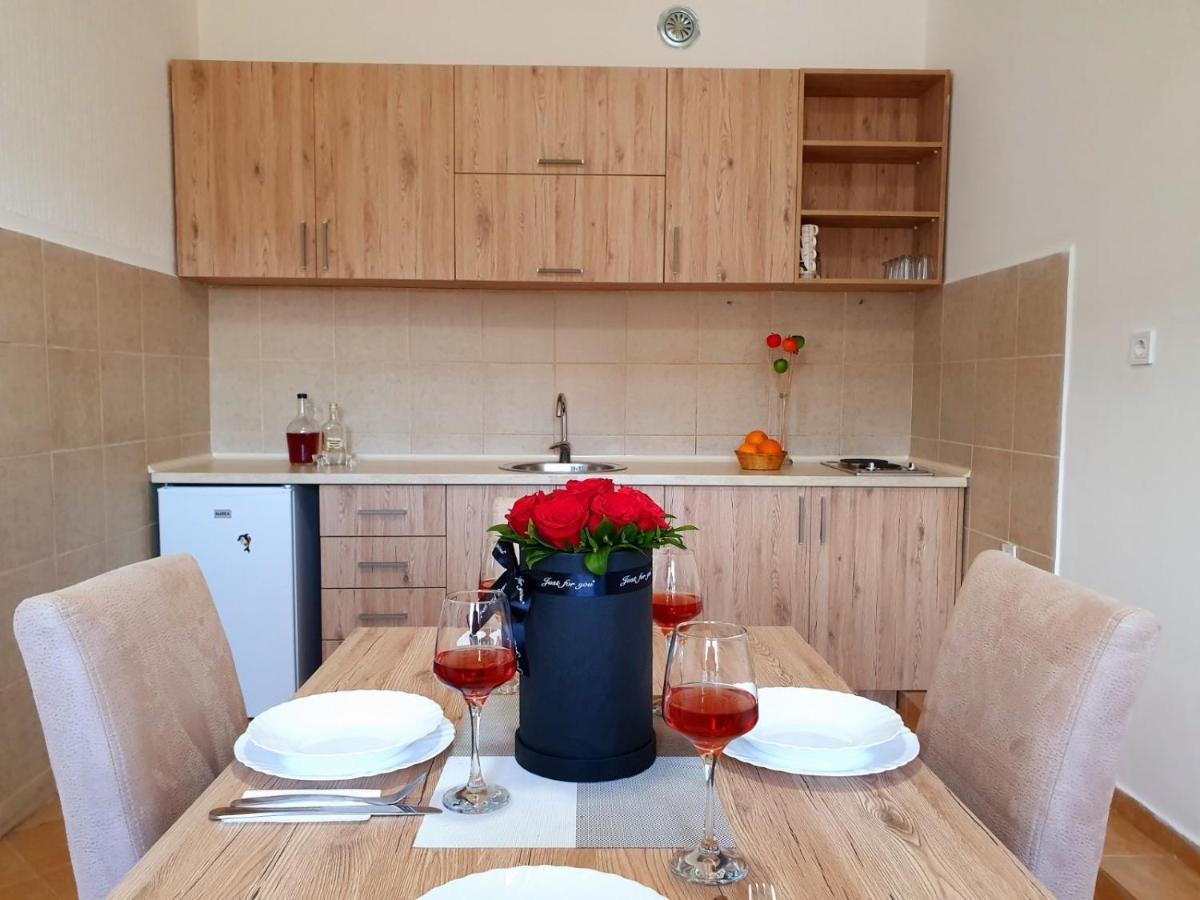 Apartments "Old House Pajovic" Вирпазар Екстериор снимка